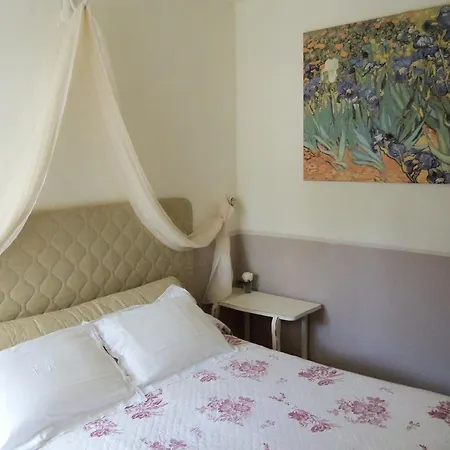 La Finestra Sul Giardino Bed & Breakfast La Spezia