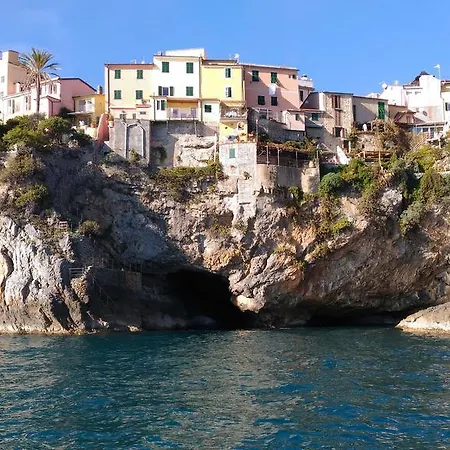 La Finestra Sul Giardino Bed & Breakfast